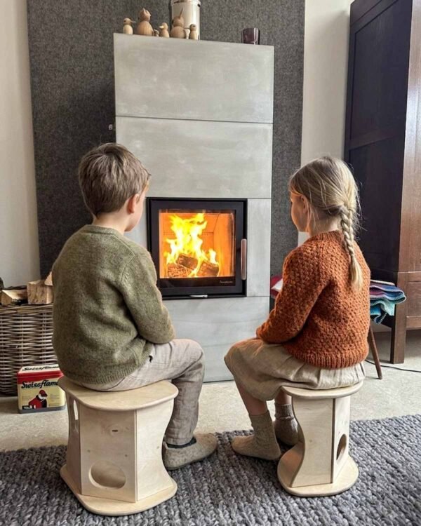 Het Hazelhuis en het Wilgennest als krukje